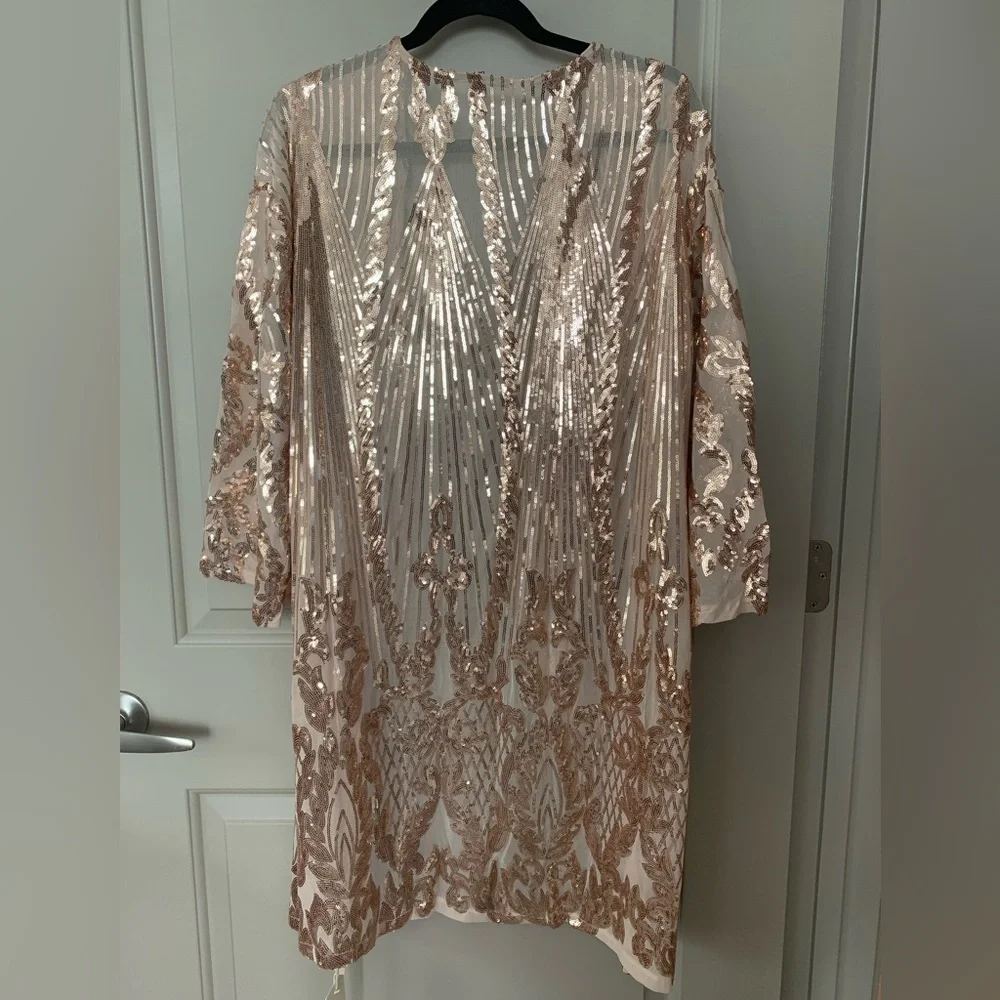 NWT/NIB ROSE GOLD OS sequin duster. Get your “Shimmer On”this holiday season - Picture 10 of 10